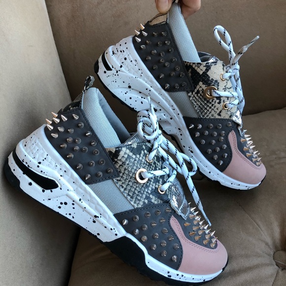 Cape Robbin Blush Spike Sneakers - Picture 8 of 8